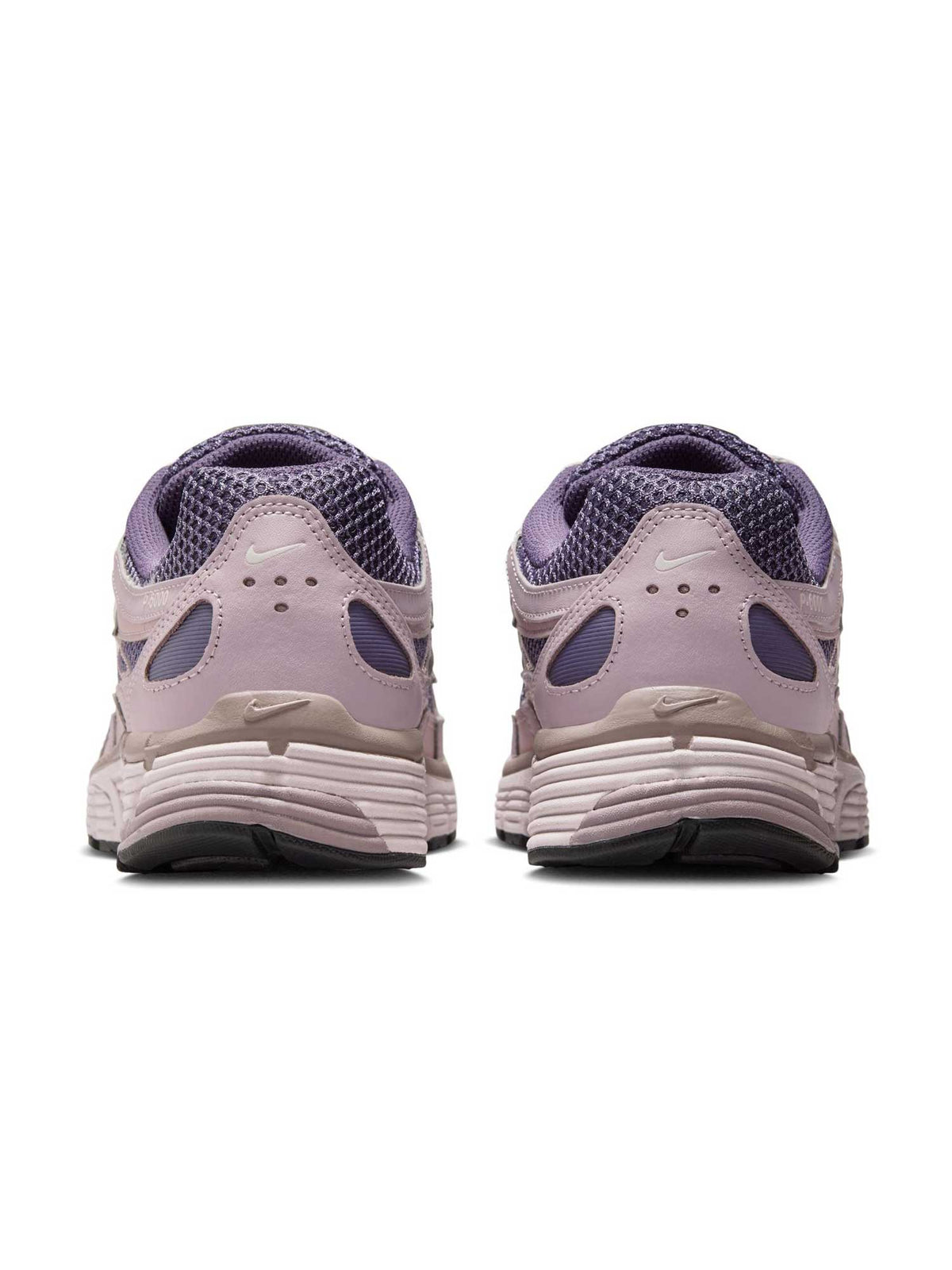 NIKE Обувки W P-6000 SE