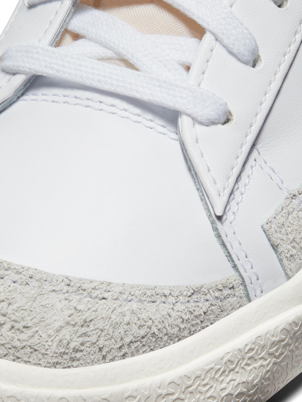 NIKE Обувки BLAZER LOW 77 VNTG